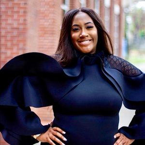 Meet your Posher, Nelecia